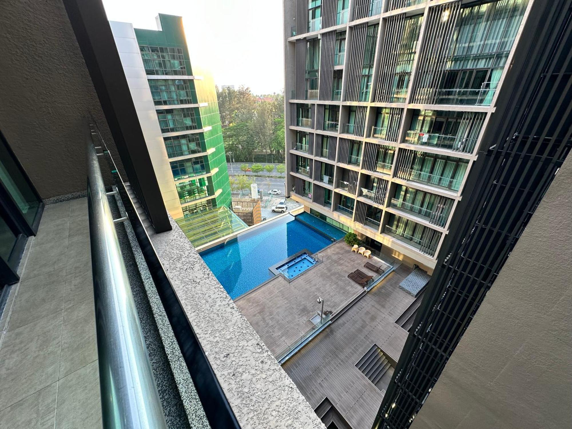L Riverson Soho Kk Very Near Imago * Kota Kinabalu